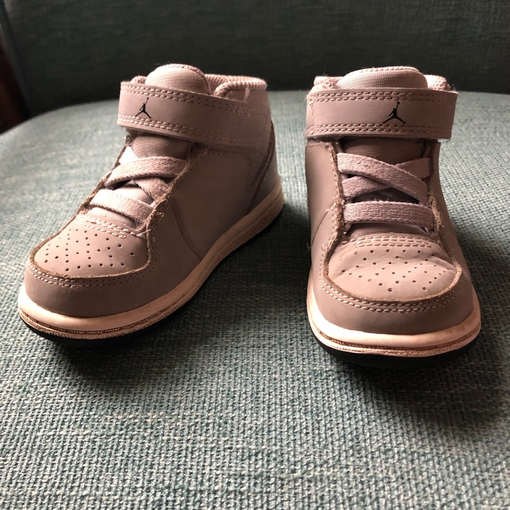 Nike Jordans- Toddler - Size 6c (grey and white)